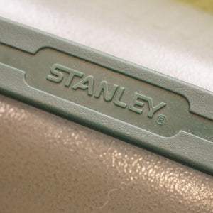 美品  スタンレー（STANLEY） クラシックランチボックス  9.4L キャリー・コンテナ　ギアボックス　ツールボックス　スチール