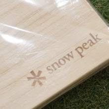 画像をギャラリービューアに読み込む, 未使用  スノーピーク（snowpeak） IGTマナイタ FES-215 雪峰祭限定 調理器具　アイアングリルテーブル２ユニットサイズ　まな板　桐製　国内製造　