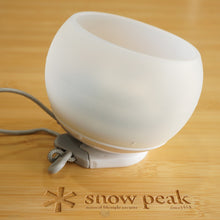 画像をギャラリービューアに読み込む, 美品  スノーピーク（snowpeak） ほおずき ゆき ES-070WH ライト・ランタン 明るさ100lm　定番LEDランタン　お部屋でもアウトドアでも