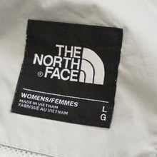 画像をギャラリービューアに読み込む, ザ・ノースフェイス（THE NORTH FACE） マウンテンパーカー HYVENT ブルゾン 古着 ライトグレー レディース サイズ/L [7/1値下げ]