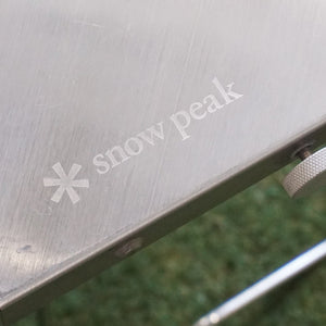 美品 スノーピーク（snowpeak） ジカロテーブル ST-050 テーブル・チェア　焚き火テーブル　地上高40cm　耐久性抜群　焚火台を囲むテーブル [10/2値下げ]
