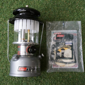美品 コールマン（Coleman）ワンマントル　Unleaded  ランタン　キャリーケース付き 282-740J ランタン・ライト ガソリンランタン　USA製　