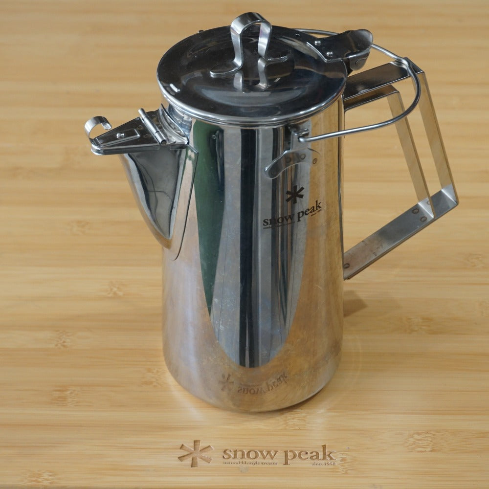 美品 スノーピーク（snowpeak） クラシックケトル1.8 CS-270 キッチンツール　ケトル　やかん　キャンプ　焚火でも使用可　ステンレス製　1.8ℓ [10/27値下げ]