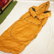 画像をギャラリービューアに読み込む, 新品同様  grn outdoor　OFF to ON JACKET GO9211Q ダウンジャケット 古着 CAMEL サイズ/M　2way シュラフに早変わり　寝袋　アウター [送料無料] [12/2値下げ]