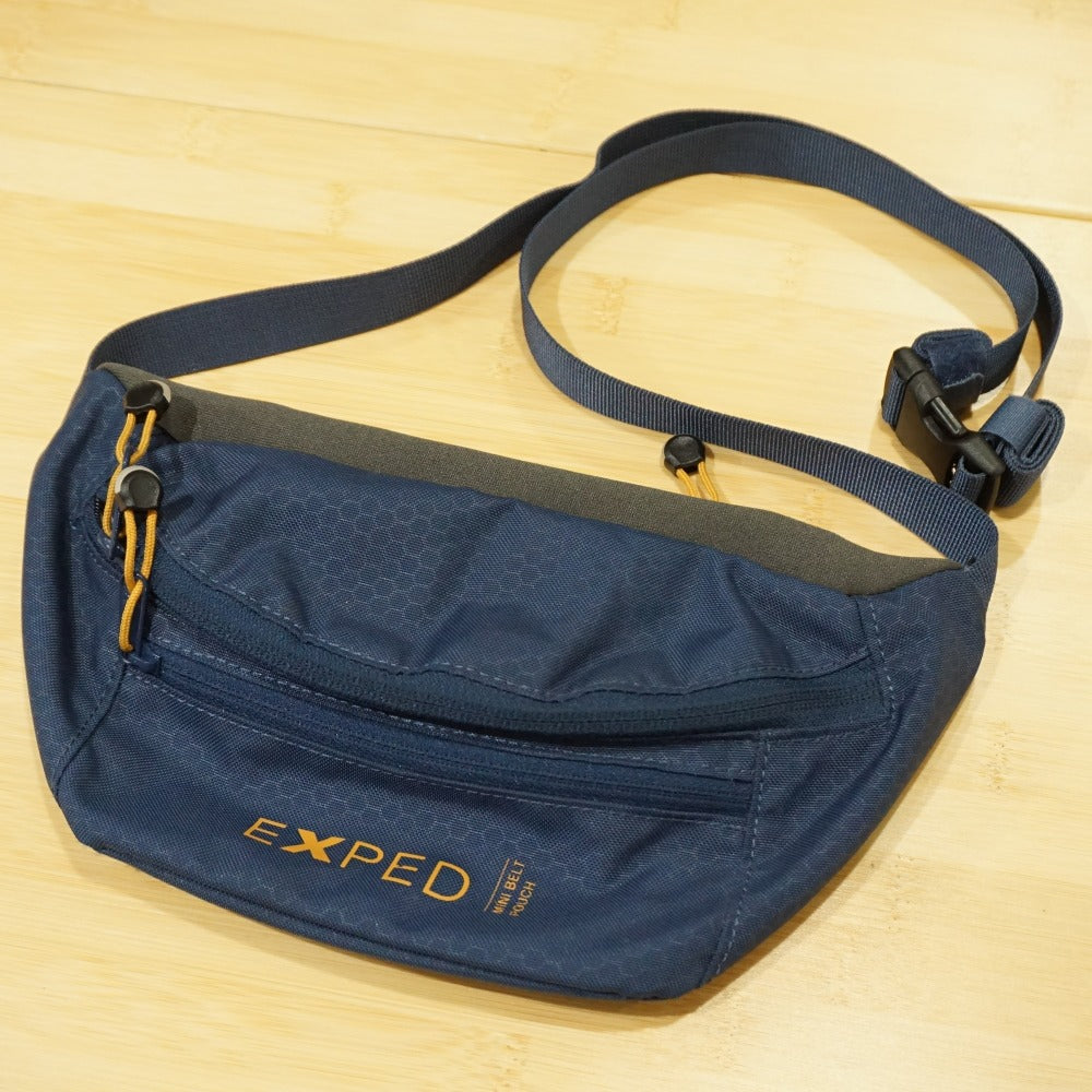 美品  EXPED　Mini Belt ポーチ 396221 バッグ＆コンテナー N00_ネイビー  軽量　ウエストバッグ　ヒップベルトポーチ　収納スペース豊富 [送料無料] [12/2値下げ]