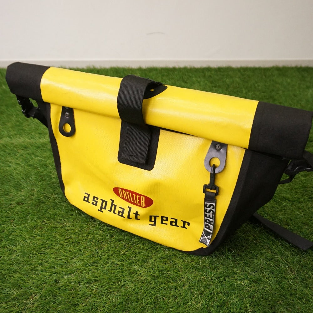 美品 オルトリーブ（ORTLIEB） asphalt gear メッセンジャーバッグ バッグ＆コンテナー　斜め掛け　ショルダーバッグ　自転車　便利な仕切り付き [送料無料]