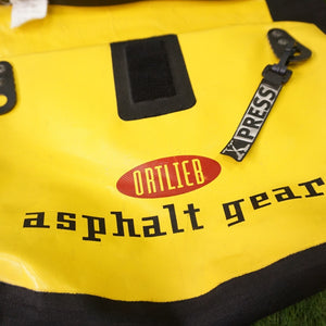 美品 オルトリーブ（ORTLIEB） asphalt gear メッセンジャーバッグ バッグ＆コンテナー　斜め掛け　ショルダーバッグ　自転車　便利な仕切り付き [送料無料]