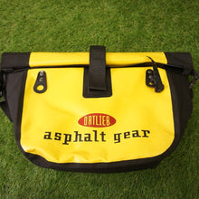 画像をギャラリービューアに読み込む, 美品 オルトリーブ（ORTLIEB） asphalt gear メッセンジャーバッグ バッグ＆コンテナー　斜め掛け　ショルダーバッグ　自転車　便利な仕切り付き [送料無料]